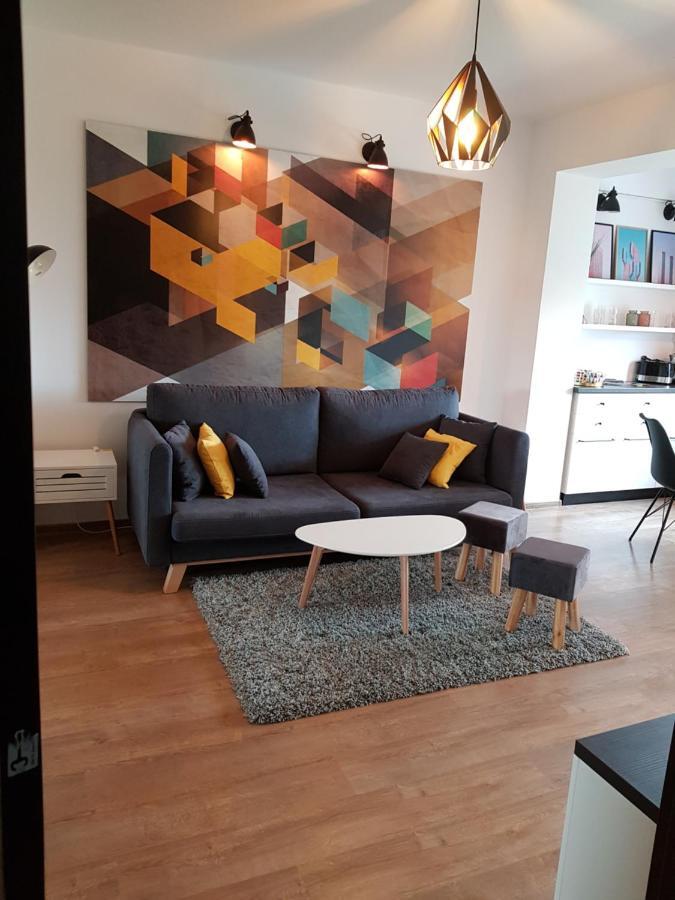 Kolonaki Domus Apartment 3 Iasi Luaran gambar