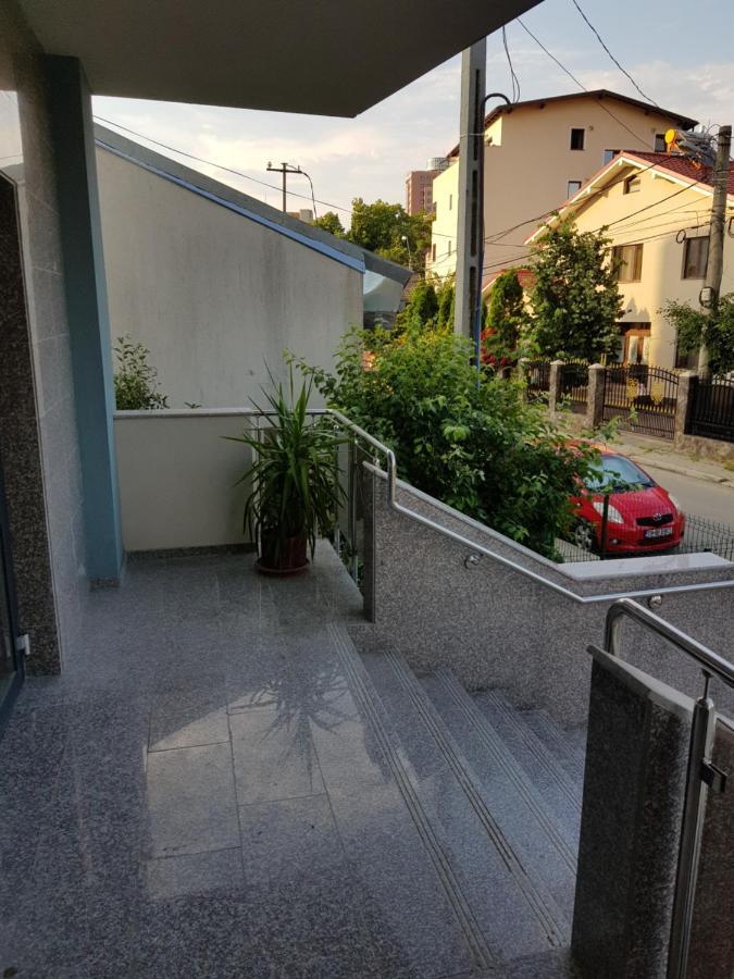 Kolonaki Domus Apartment 3 Iasi Luaran gambar